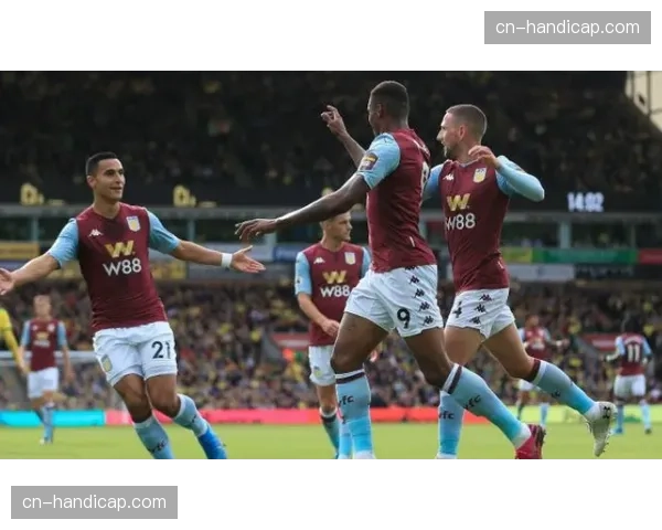 欧协联:阿斯顿维拉客场告负,晋级形势堪忧